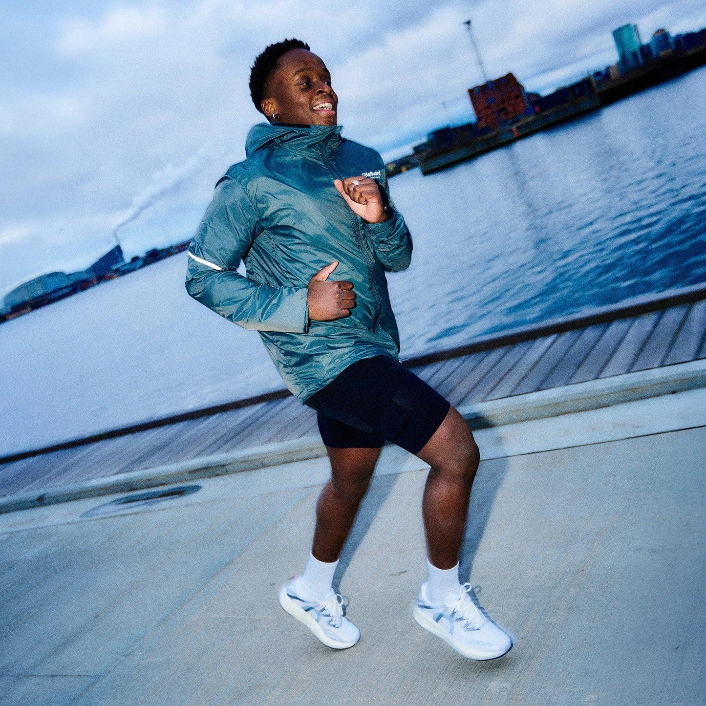 MOVV Nostara Cloudy Men's Shoe, side view, light gray with white sole